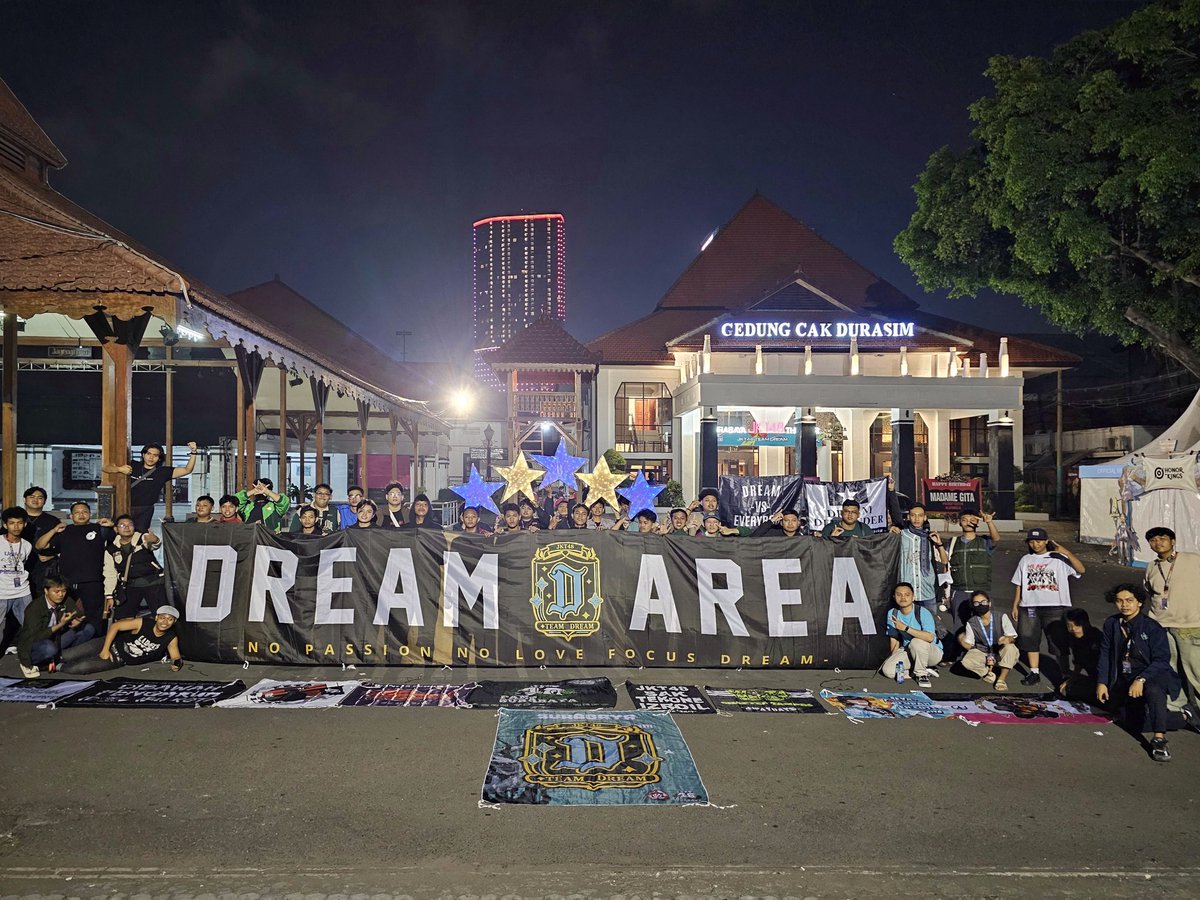 Komedi_Sendu's tweet photo. Terimakasih untuk berbagai pihak yang sudah membantu mensukseskan Project theater sementara Tahun ini

Mohon maaf atas segala kekhilafan
Terimakasih untuk semua cerita dan tawa.

Surabaya akan selalu memberikan yang terbaik untuk idola

SURABAYA Always BE YOUR SECOND HOME https://t.co/i2tzvx1VQ0