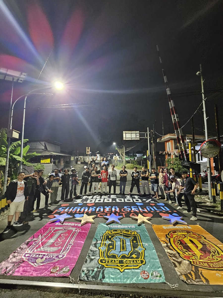 Komedi_Sendu's tweet photo. Terimakasih untuk berbagai pihak yang sudah membantu mensukseskan Project theater sementara Tahun ini

Mohon maaf atas segala kekhilafan
Terimakasih untuk semua cerita dan tawa.

Surabaya akan selalu memberikan yang terbaik untuk idola

SURABAYA Always BE YOUR SECOND HOME https://t.co/i2tzvx1VQ0