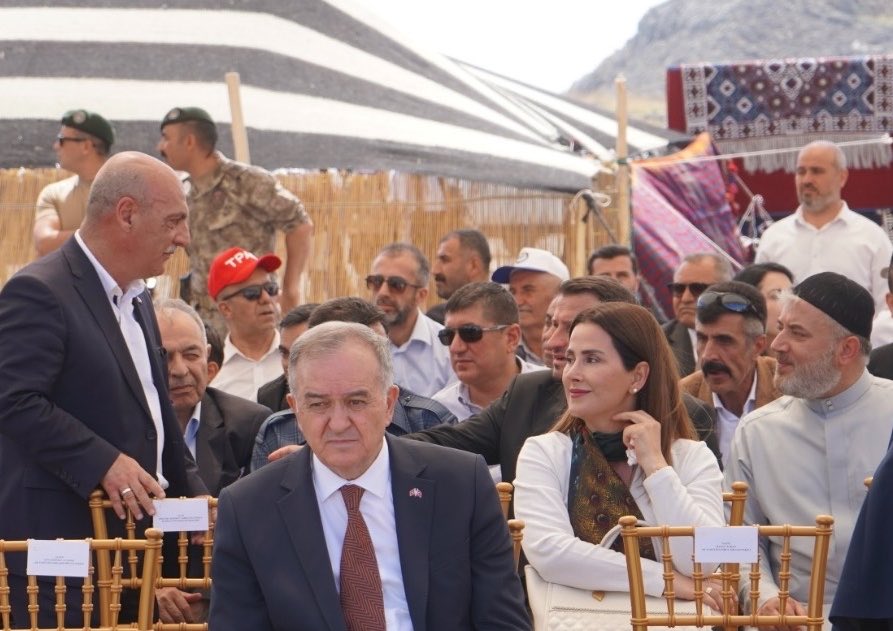 yasaricen35's tweet photo. Gören, Anlayan, Yanıtsız Kalmayan, Bu Fotoğrafları Çekip Gönderen Yüreğinize Sağlık Şırnak…
#Şırnak #Cudi #noah https://t.co/CTj1tn2HmZ