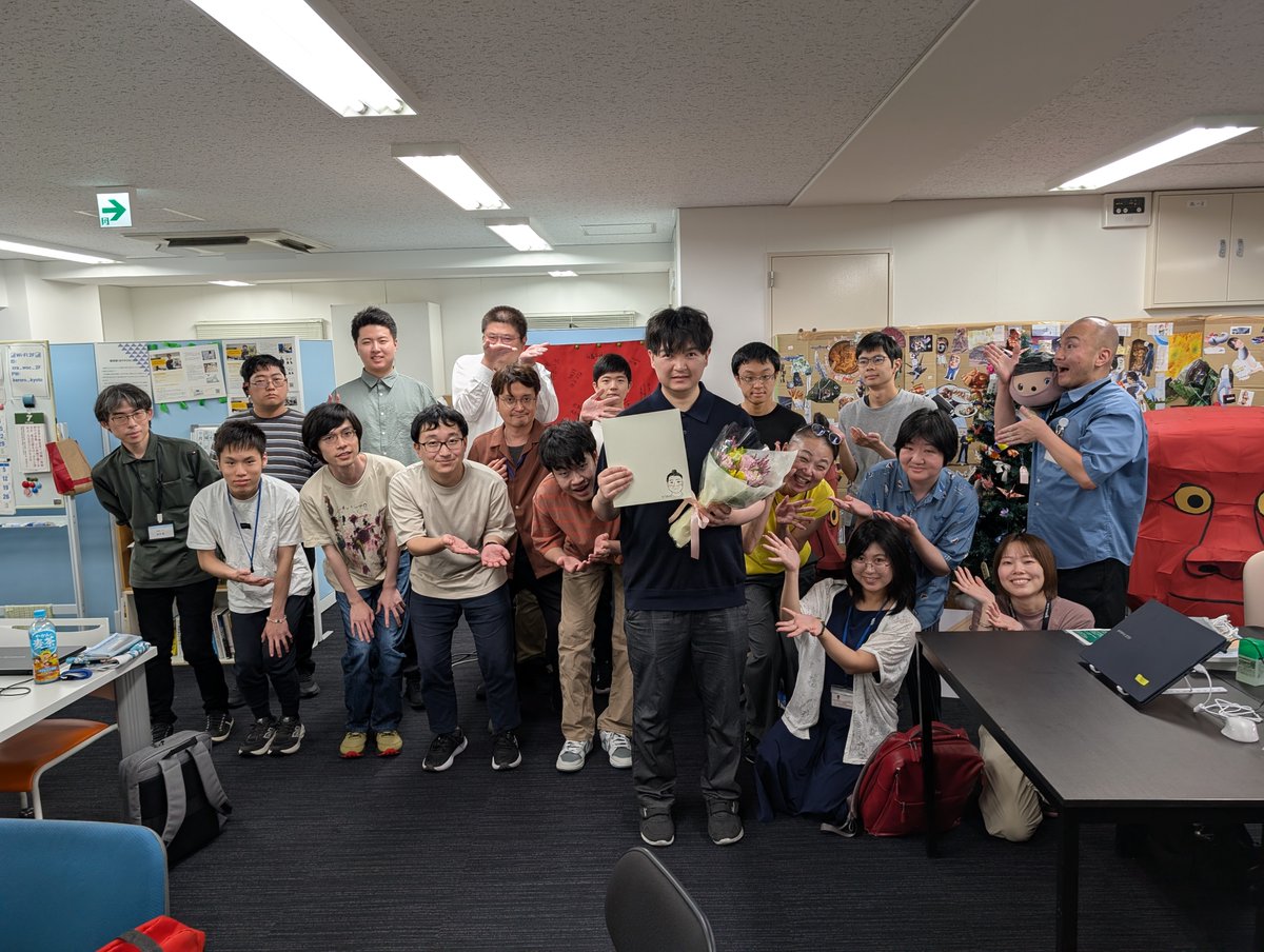 npocra's tweet photo. 先日、CRAワークサポートセンターの利用者さんが1名ご卒業されました。事業所への通所に1時間半かけて、毎日コツコツと頑張っていました。5月からは介護職のお仕事に就かれています。
ご就職おめでとうございます！ https://t.co/Cvib1843v8