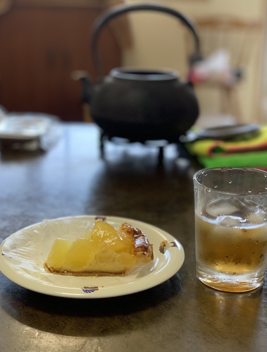 Lunch ,今日は少食 #ApplePie #アップルパイ de 糖分補給