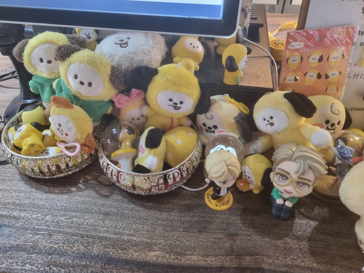 FlowerManggae's tweet photo. 오늘은 아미데이~~
오늘 지밀레니엄에 왔어용~~
지민이로 가득한 공간이라 더 좋네용~~ https://t.co/SnCftvVUBk
