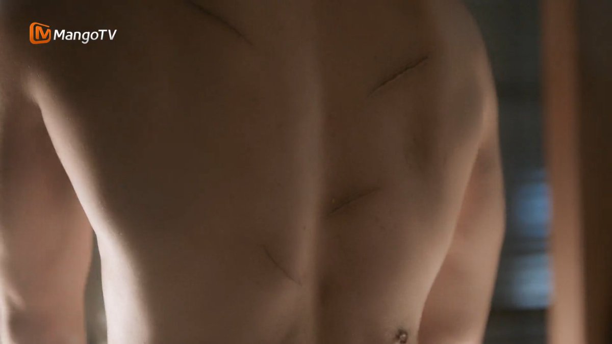 swlongs's tweet photo. THIS WHOLE FCKING SCENE???!!? OMFG???!!!! DIDN'T EVEN LET ME BREATHE WTF I'M GAGGED

#LoveForYou #SongWeilong https://t.co/Ga3hYY9ksj