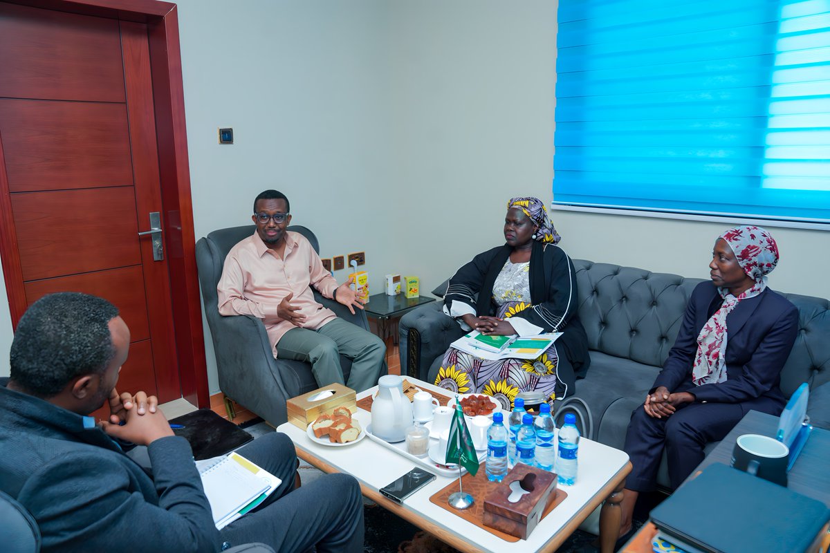 NUSOJofficial's tweet photo. Facts matter just as much as informed public debate matters. The #IGAD Protocol on Free Movement of Persons deserves accurate and people-centred reporting that helps citizens understand the opportunities it creates, advances regional integration and promotes the free movement of people.

Yesterday, @NUSOJofficial welcomed a visiting @IGADsecretariat delegation to the trade union headquarters for a dialogue with senior journalists, facilitated by @festusomalia. 

@NUSOJofficial, together with sister unions, supports the Protocol's ratification and domestication because informed citizens are essential to the successful implementation of regional integration.