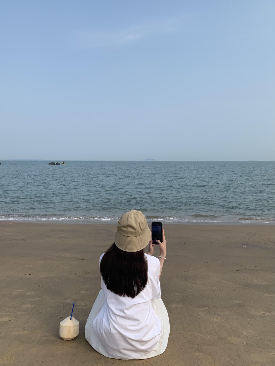 baw_mi's tweet photo. 독립적인 성격이라 힘든 일도 혼자 견디지�� 위로해줄 친구가 그리워 소개팅 기회로 서로 아껴주는 인연을 만들고 싶어요 #아저�� #부산 https://t.co/LXlq8olODa
