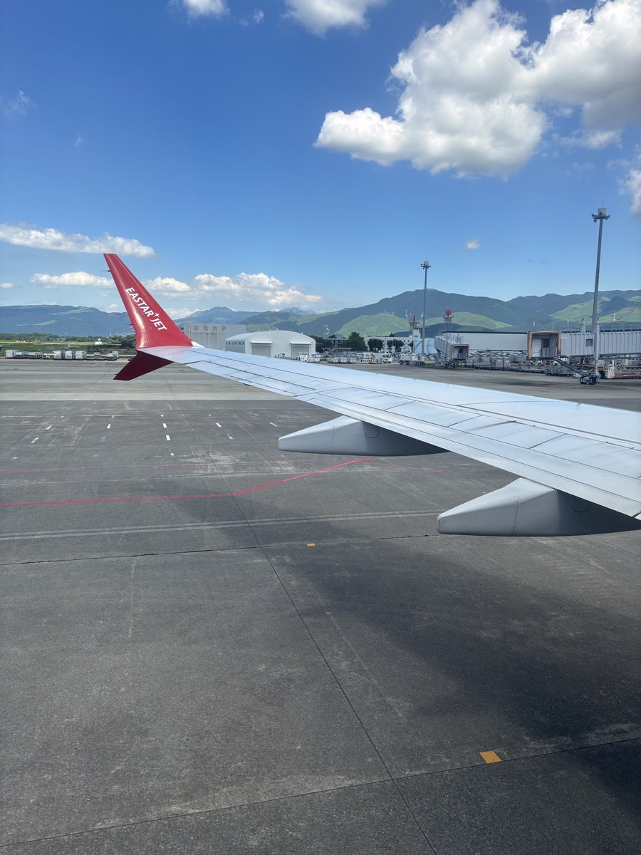 preo09's tweet photo. 快晴！
お腹の調子が悪いですが😥たくさん食べてきます✈️ https://t.co/jBrJeX68Gt