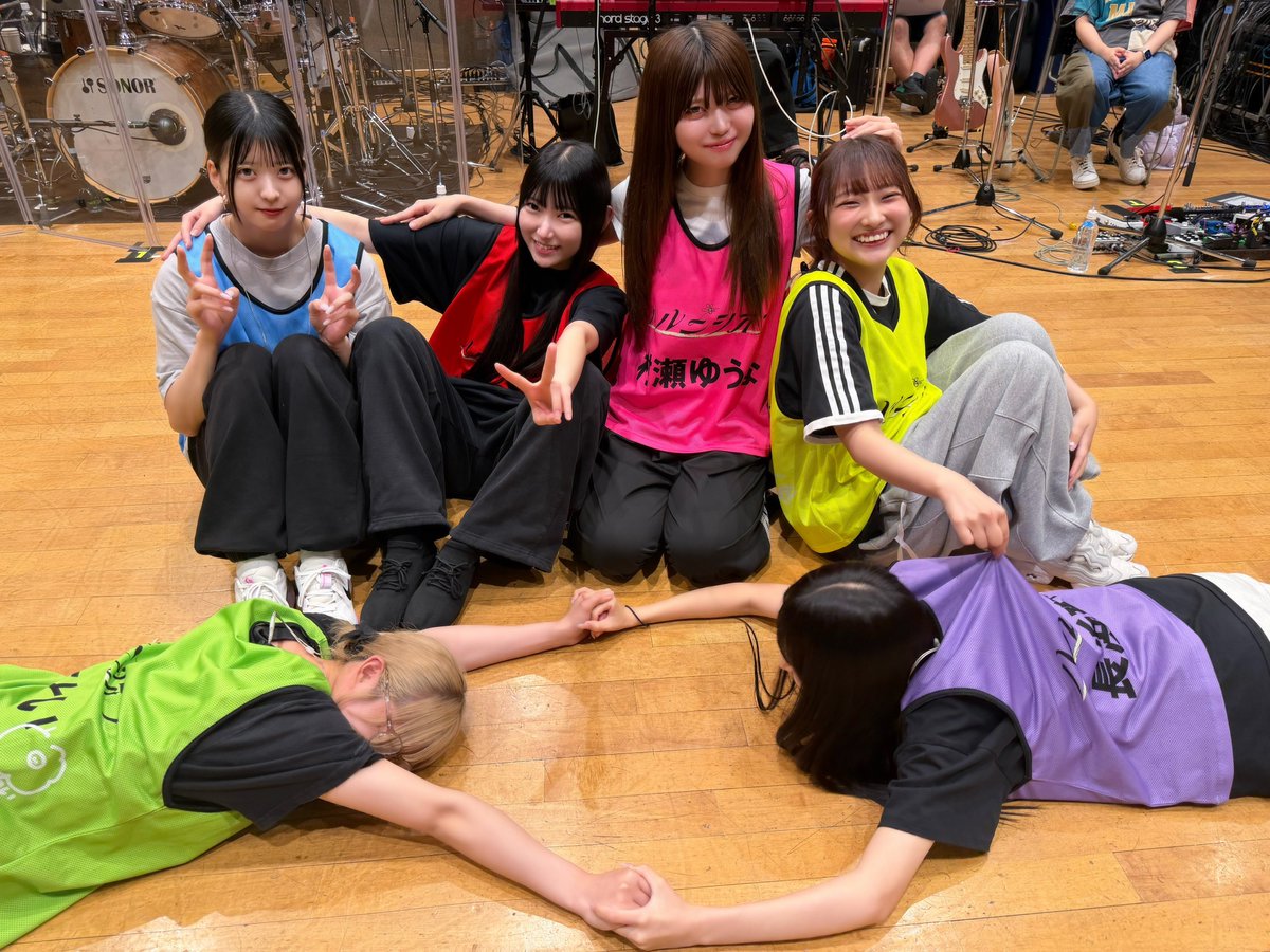info_HNS's tweet photo. #ハルニシオン観察日記

7/15に行われるBANDSET ONEMAN LIVEのゲネリハ中のメンバーをお届け📸.*
当日を楽しみにしていてください🫧

🔗 https://t.co/gMjRZFFCR5

✍️ マネージャー https://t.co/7MXIhFEmdG