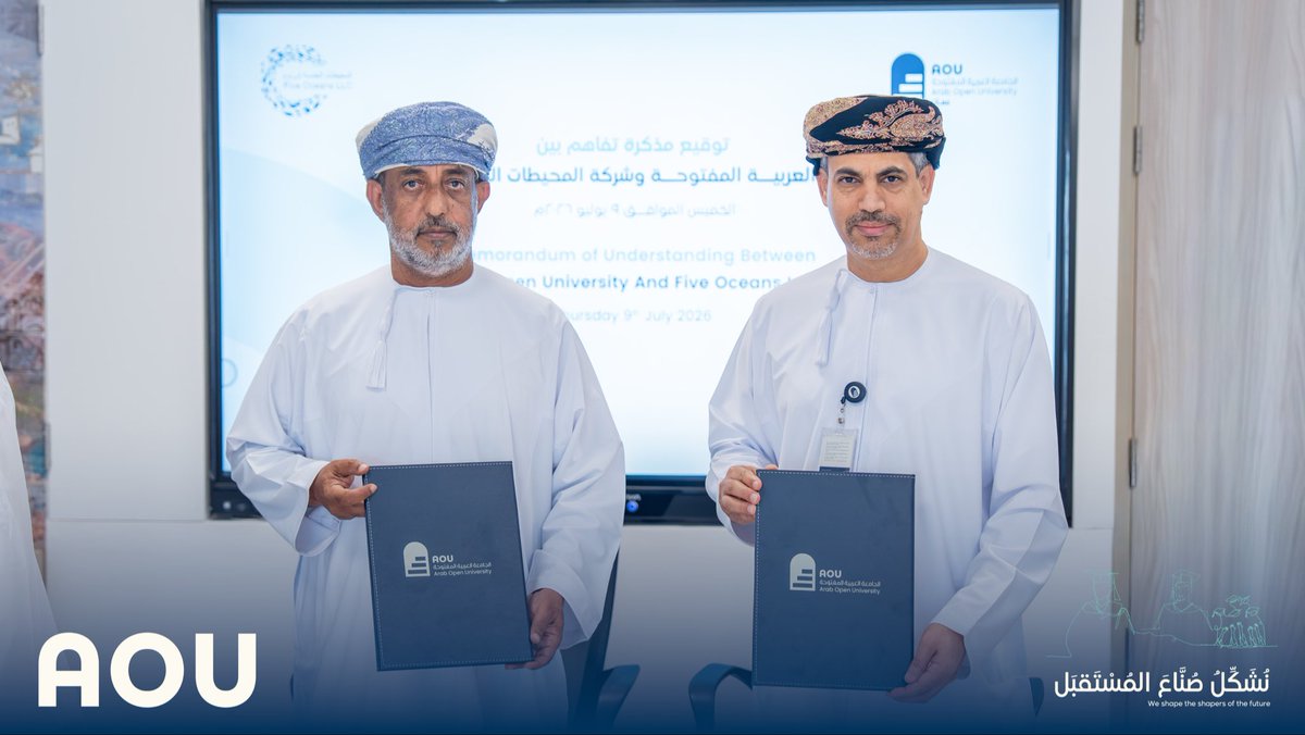 aou_oman's tweet photo. وقعت الجامعة العربية المفتوحة مذكرة تفاهم مع شركة المحيطات الخمسة لتنفيذ أحد المشاريع الاستراتيجية بالجامعة، والذي يهدف الى تطوير حلول ذكية لسلامة الغذاء باستخدام تقنيات الذكاء الاصطناعي، وإنترنت الأشياء، والبلوك تشين، بما يسهم في تعزيز الأمن الغذائي، ودعم الابتكار، وتحقيق مستهدفات رؤية عُمان 2040، وترسيخ الشراكة بين البحث العلمي والقطاع الصناعي. #الجامعة_العربية_المفتوحة #البحث_العلمي #الذكاء_الاصطناعي #رؤية_عمان2040 #سلامة_الغذاء