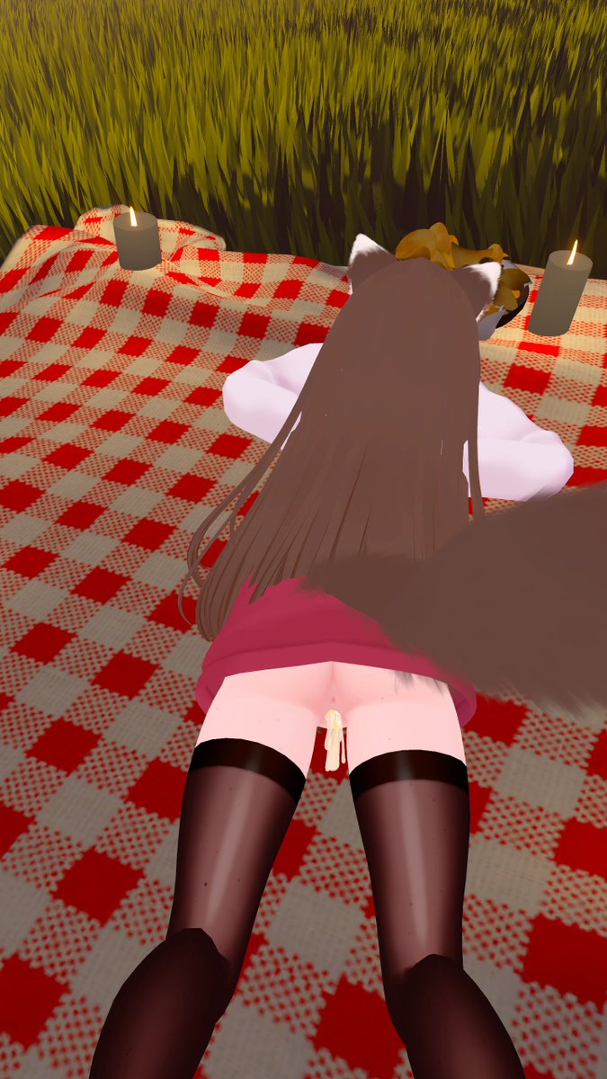 MelonAfterHours's tweet photo. Ahh, such nice weather for a picnic, isn't it?
Of course I also brought some equally nice food... though I might've forgotten the sauce~ https://t.co/6eNLZCJCJT