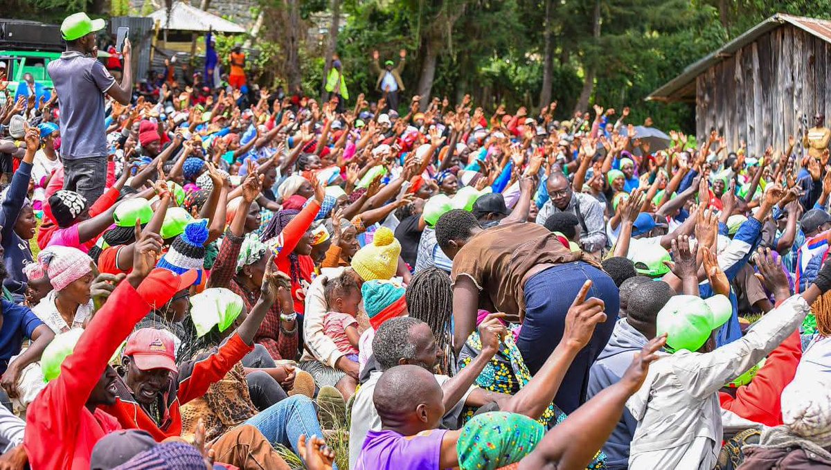methumuhia's tweet photo. Combing every village. 

And someone has said, her conscience has refused to allow to sleep on a GoK mattress meant for patients. 

As the days clock, and the time ticks, the resolve is getting firmer. 

Sammy Douglas Kamau Waweru - Ngotho https://t.co/4cIAZVtzR9