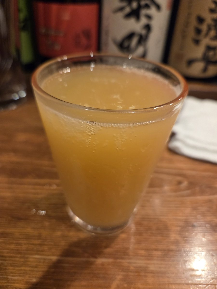 NickGG007's tweet photo. 気になってた店に単身突撃
クラフトビールとかお洒落なおつまみやら旨いんだけどお洒落すぎて場違い感がエグい
孤軍奮闘 https://t.co/rhabp0Rv4R