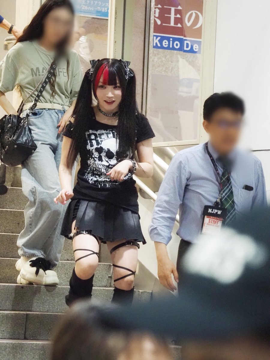 Ryutarock69's tweet photo. おりゃー私だー！って感じの入場を予想していたら「恥ずかしいから静かにして」って感じでめちゃ腰引けて入場してきた世界一可愛いあの人。なんかそのギャップがめちゃ良かった。

#伊藤麻希 
#stardom 
#伊藤リスペクト軍団 https://t.co/FeIumragnP