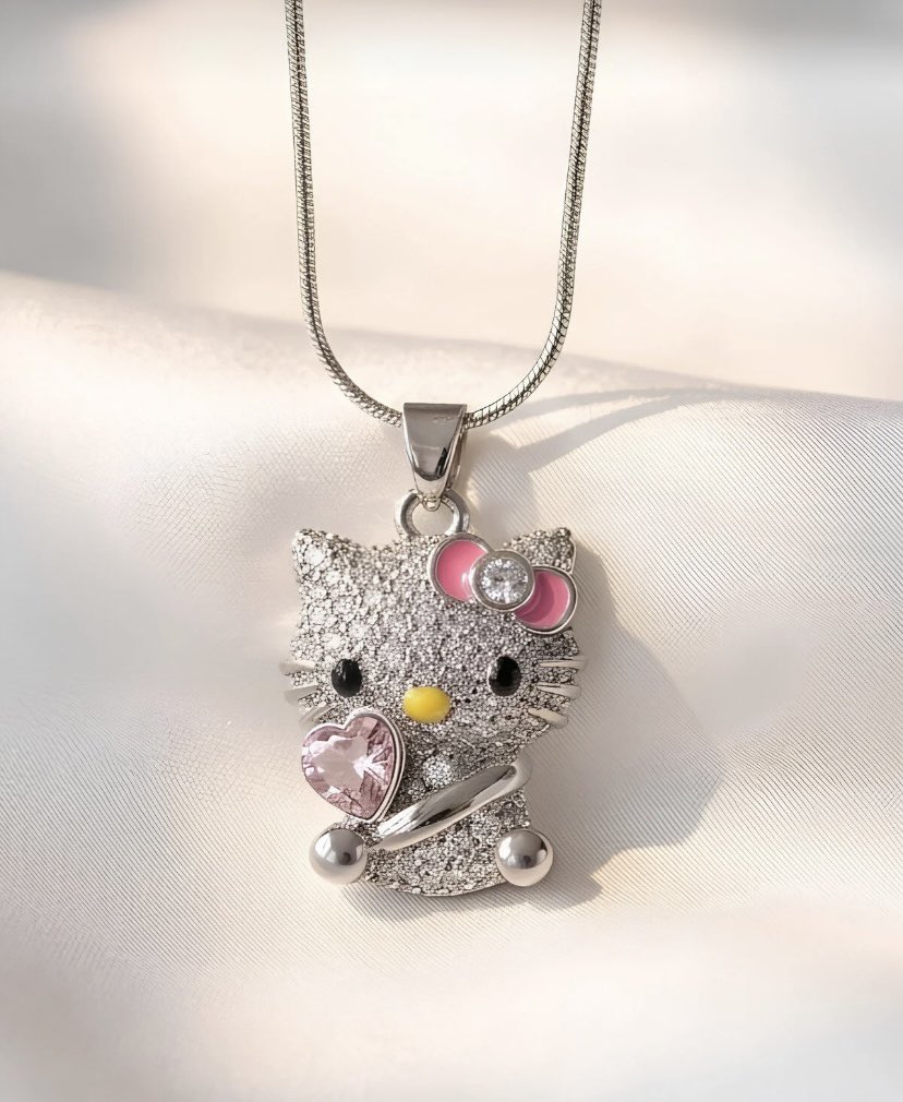 ArtBDesign1's tweet photo. Hello Kitty Kolye 💖 https://t.co/SvNjx4mt4l