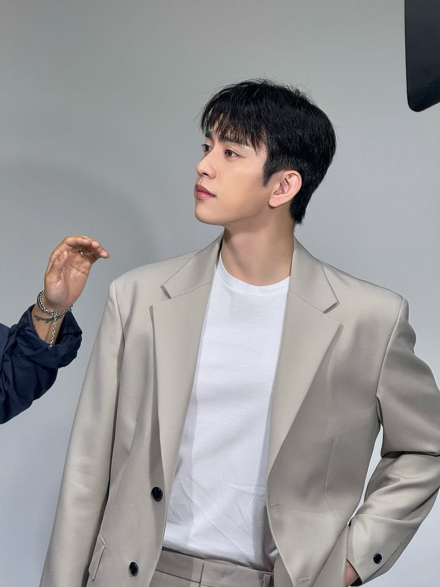 JINYOUNG_IG's tweet photo. @JINYOUNG https://t.co/LRVEhDfxOt