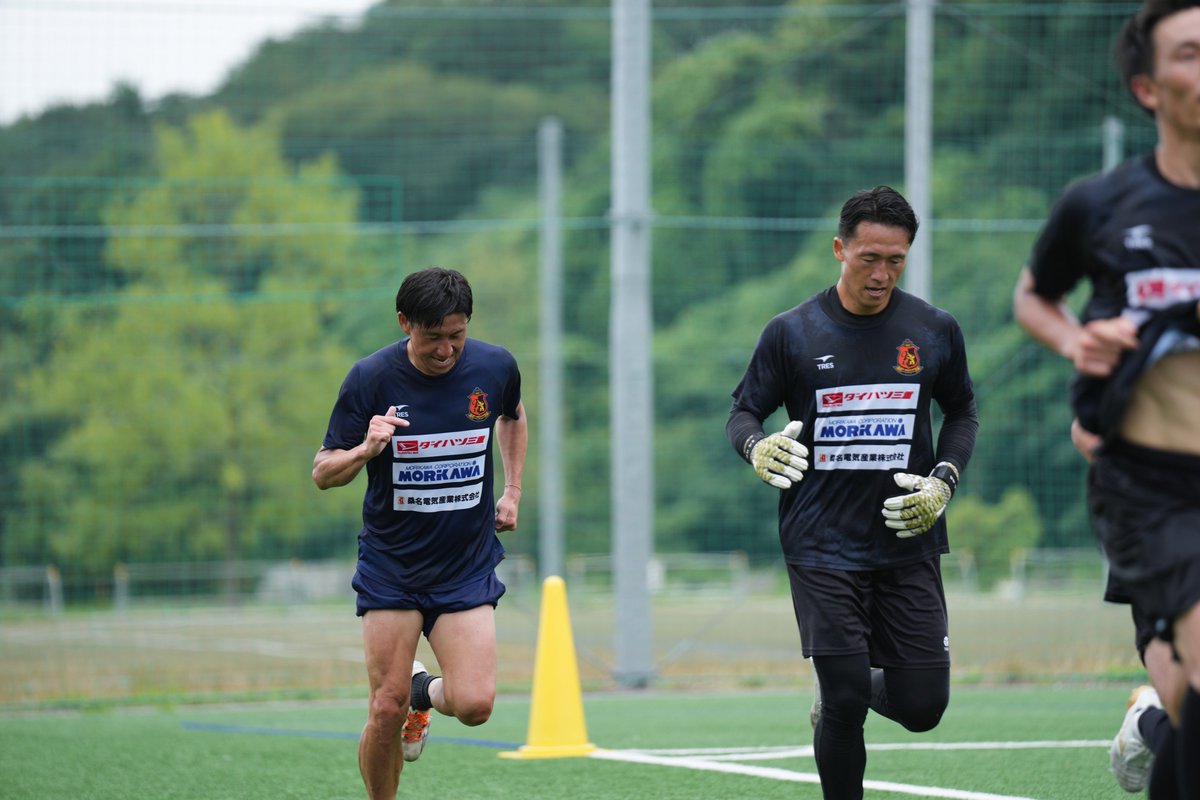 Veertien_TSC's tweet photo. 📸｜Training

今週のトレーニングより🏃

チームは明日よりミニキャンプ（非公開）を実施します。

共通認識を深め、目指すサッカーをより一層落とし込みながら、開幕に向けて結束を高めていきます⚽

#ヴィアティン三重 https://t.co/s7qDxzVmGc