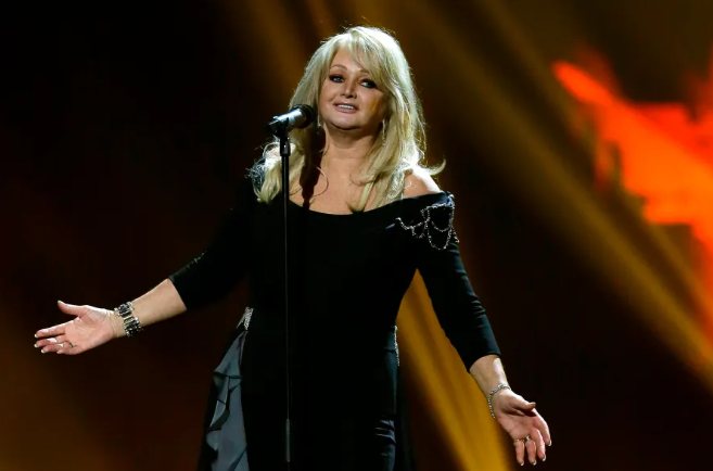 3onyourside's tweet photo. Bonnie Tyler, the gravelly-voiced, Grammy-nominated Welsh pop star best known for singing the chart-topping power ballad “Total Eclipse of the Heart” in 1983 and seeing new generations succumb to its bombastic charms during solar and lunar eclipses, has died. She was 75.

Full story: https://t.co/KIiBPIxVka