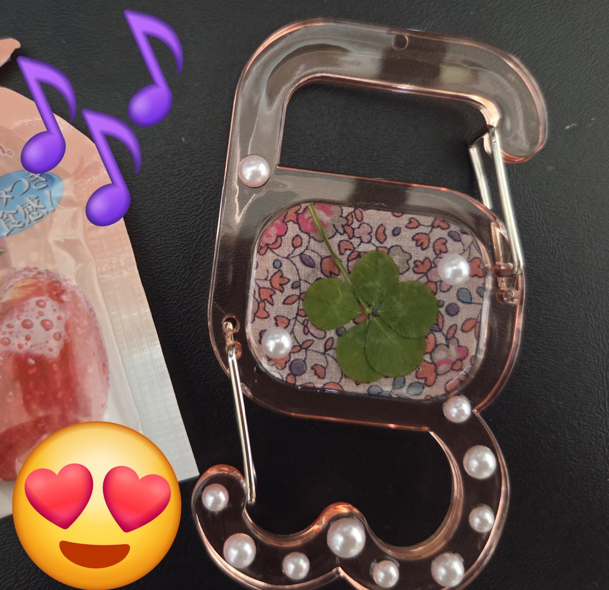 KanaAst's tweet photo. ゆこちゃんから､ソンムル企画のクローバー🍀入りカルビナ届きました🎵めっちゃ可愛い❤
ありがとうございます🙇
良い事ありますように🙏
#ゆこちゃんソンムル企画
@carnivalvirgo https://t.co/aUZ0viLG3T