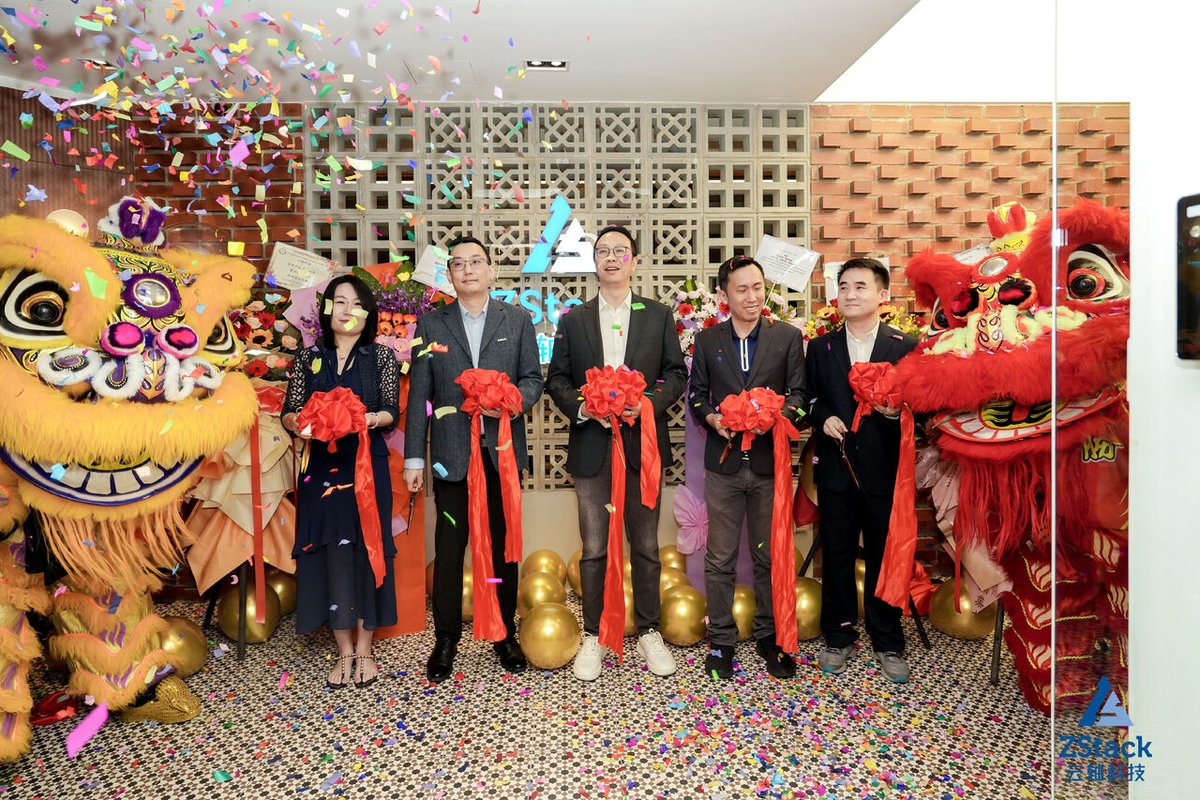 ZStackCloud's tweet photo. We're officially in Malaysia! 🇲🇾

A new milestone in our global journey and our commitment to ASEAN.

Thanks to everyone who celebrated with us. Here's to the future of AI-native cloud.

#ZStack #AINative #Malaysia #CloudComputing https://t.co/ul411skAO8