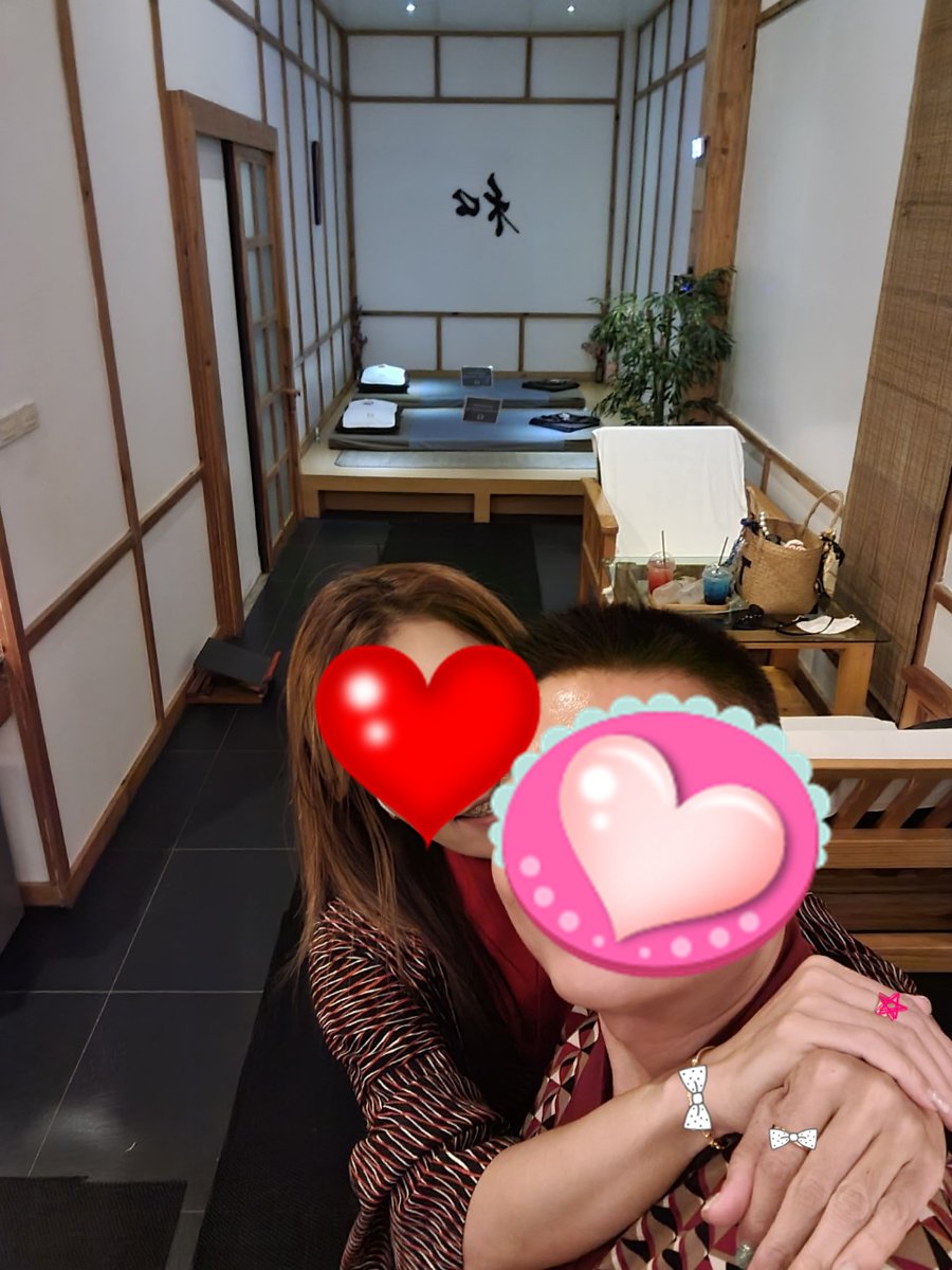 Love_Mahasin's tweet photo. ออนเซนบางแสน .. มีอะไรดีนะ
ไปได้บ่อย ไม่เบื่อหรือไง ?
.
สถานที่ส่วนตัวดีนะ ห้องยิม กิจกรรมมีให้เล่นเยอะ
รอบหน้าขึ้นเวที ต่อยมวยดีมั้ย 🤭
.
รูปตอนแช่น��ำ ใครอยากดู ค่อยส่งให้หลังไมค์นะ 🥰
.
แอบมาลอง .. ปันใจนิสนุง
แต่ .. ก็ชอบดราก้อนฟลายมากกว่านะ ❤️
.
วันทิตย์นี้ว่าง ไปแช่น้ำ ป่าไผ่ ทันมั้ยอ่าา😘

#outdoor
#คู่แท้ไม่แลก
#DGF
#ป่าไผ่
#ดราก้อนฟลาย