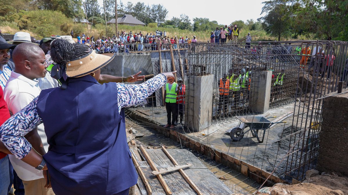 Wavinya_Ndeti's tweet photo. Inspected the ongoing construction of the Maindaindu Box Culvert Drift along the Kayatta–Kwa Mwaura Road in Matungulu North Ward.

Once completed, this key infrastructure project will provide safe and reliable passage across all seasons, enhance connectivity, facilitate the movement of people, goods, and services, improve access to schools, health facilities, and markets, boost local trade and agricultural activities, and open up the area for greater economic growth and development.
