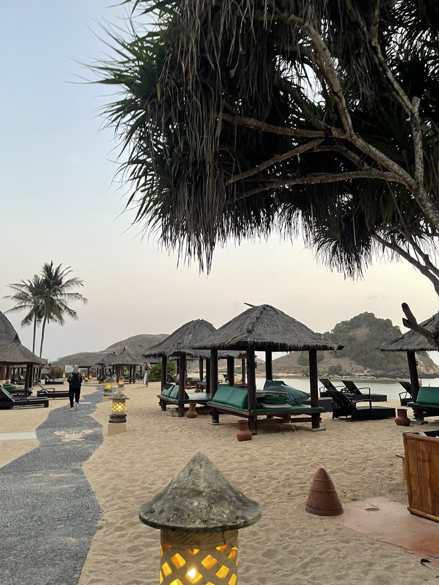 iniarbyy's tweet photo. Secantik itu hotel ini https://t.co/trV6AZDE1q