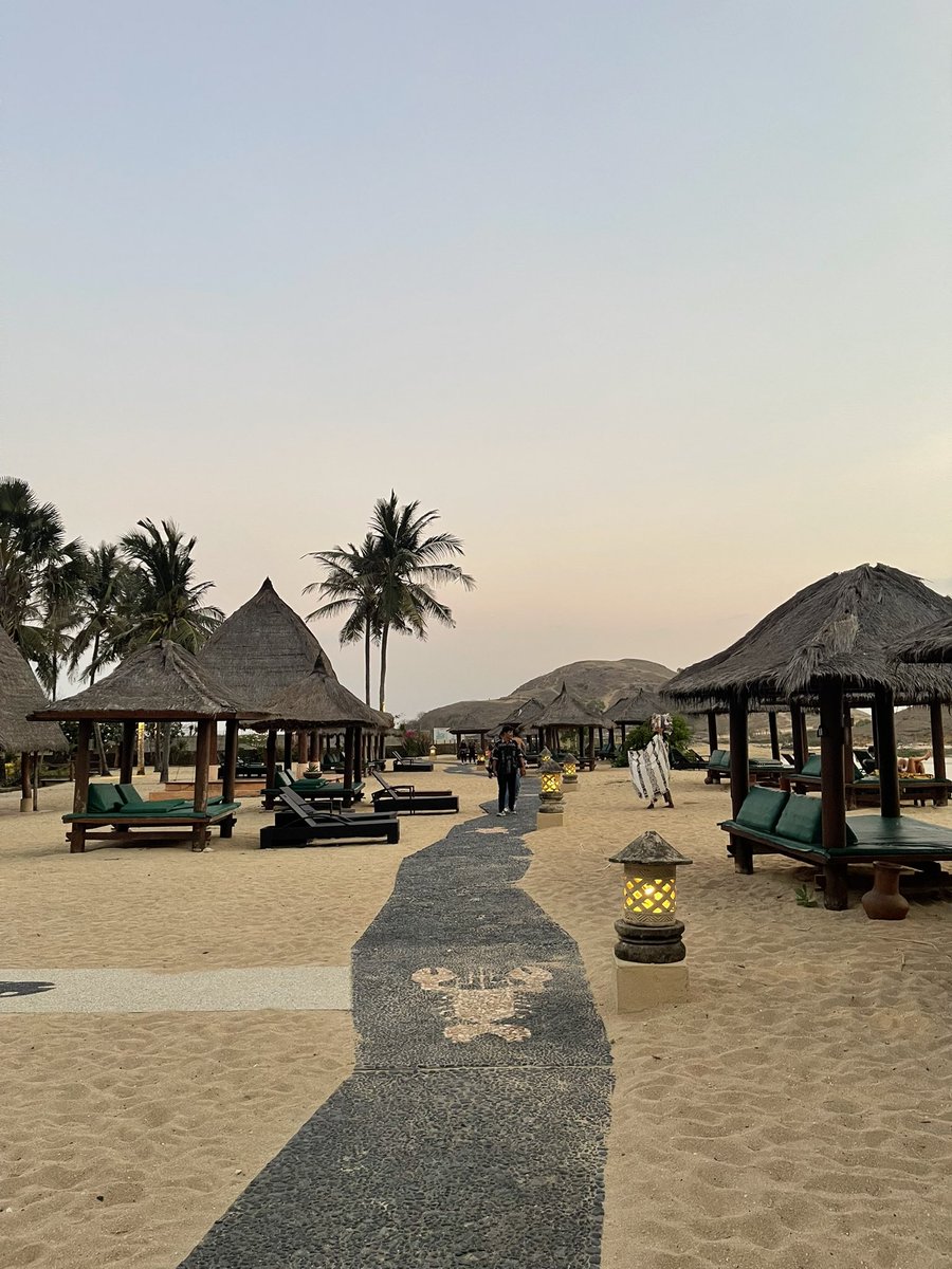 iniarbyy's tweet photo. Secantik itu hotel ini https://t.co/trV6AZDE1q