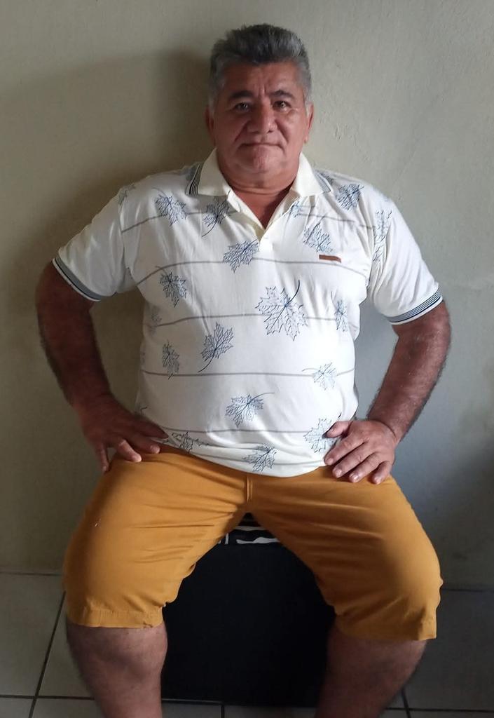 Josqow's tweet photo. Apaixonado nesse coroa gordinho...😍😍😍😍 https://t.co/XH0stGk4Uq