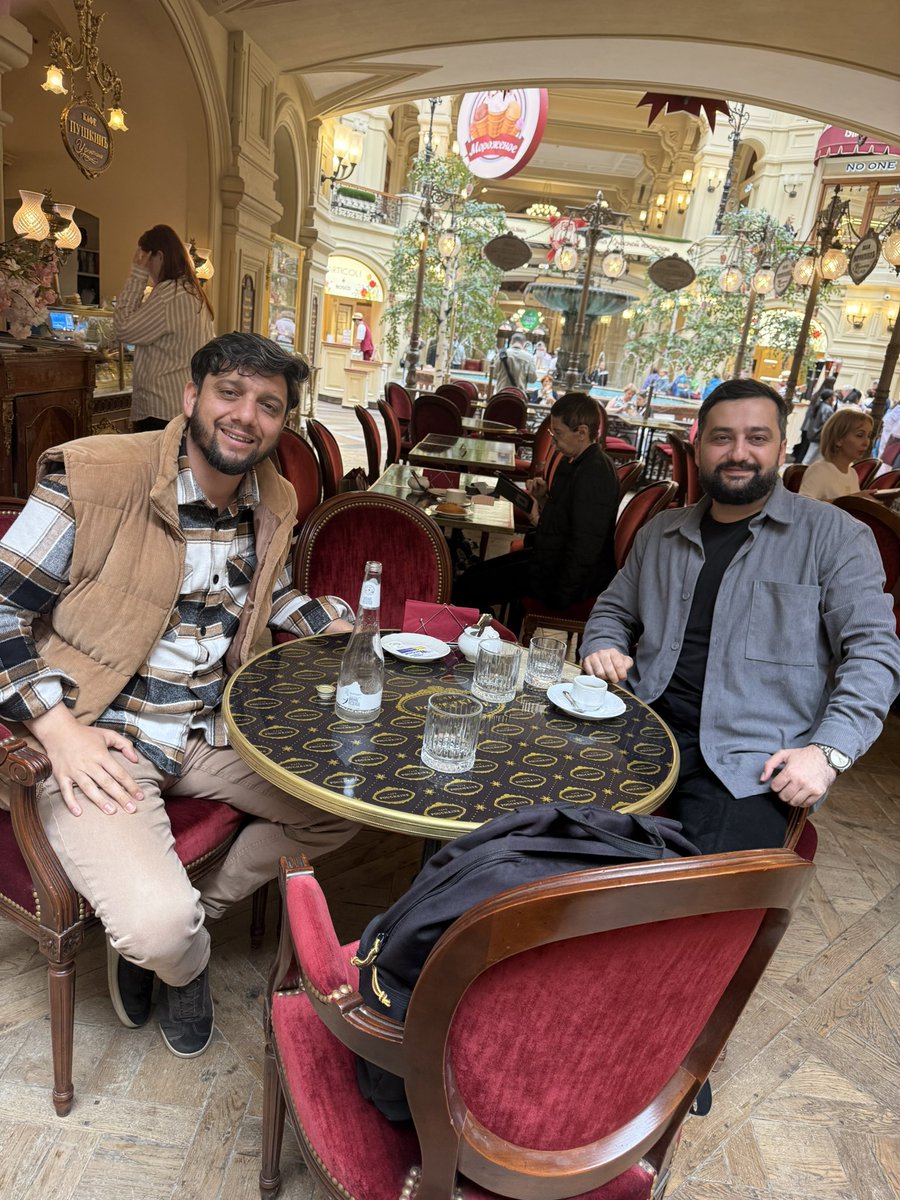 ran_acar's tweet photo. Değerli @eray_akcay_eray dostum ve kıymetli tarihçi Eray Akçay Hocamla hasret giderirken, tarihten günümüze, hayattan geleceğe uzanan çok güzel sohbetler ettik. Böyle dostlukların yıllara meydan okuması en büyük zenginlik.

Yeni buluşmalarda görüşmek dileğiyle…

📍Moskova 🇷🇺 https://t.co/OF5sfZ2O4v