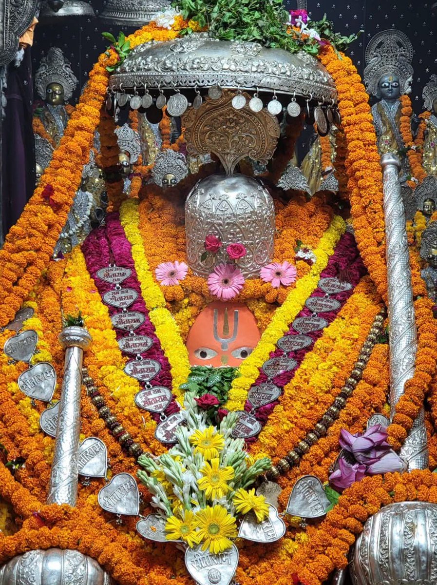 bambam_Sing's tweet photo. श्री हनुमान जी महाराज  आरती श्रृंगार दर्शन हनुमानगढ़ी श्री धाम अयोध्या जी 09/07/26 https://t.co/XznlCNlb9E