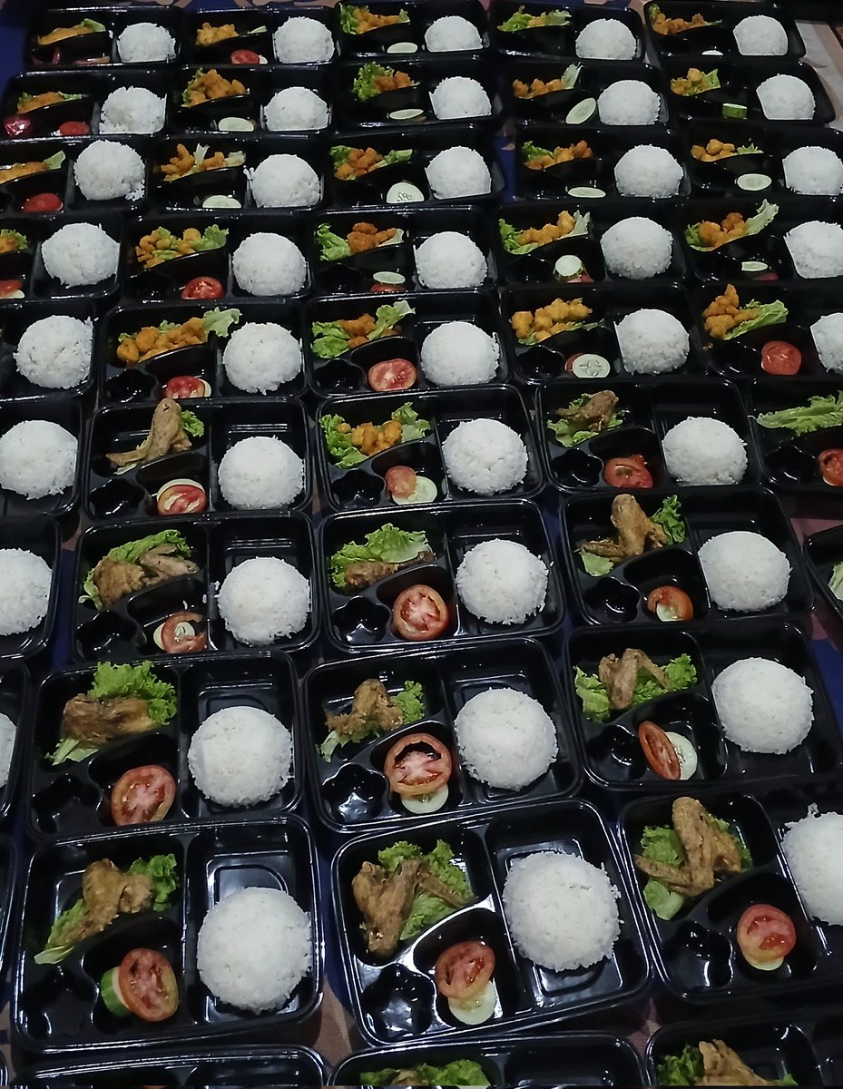 toodumbtodai's tweet photo. ✨️Warga X please kindly HELP RT✨️

halo temen temen, aku dagang nasi 10.000, barangkali ada yang ingin berbagi tp gapunya waktu yuk dibantu beli biar aku yg bagiin😙🫶

aku lg mencari rezeki untuk uang makan dan kebutuhan nenekku.

domisili palembang yah 🩷 https://t.co/90rSJjnIGv
