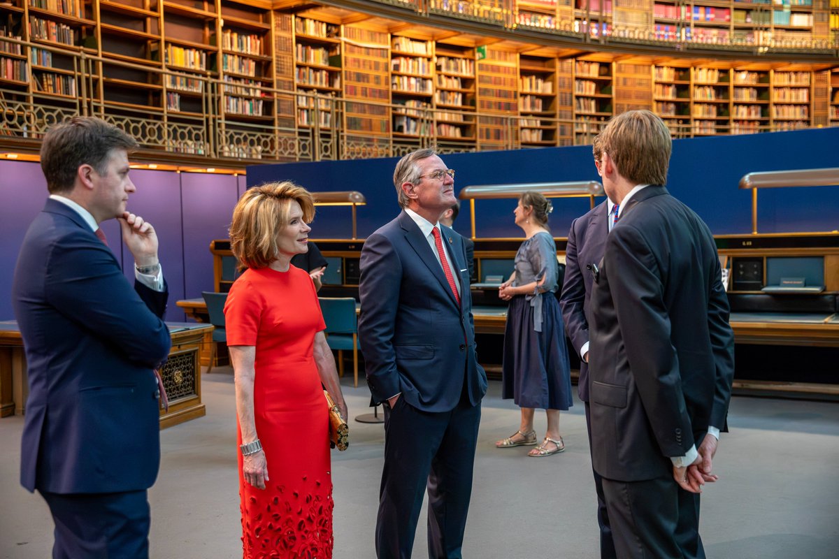 USAmbUK's tweet photo. Harriet and I were honored to attend the opening of @britishmuseum's USA250 exhibition which showcases some of their U.S. collection to celebrate the 250th anniversary of the founding of the United States of America. I encourage all of you to visit this free exhibition to learn more about our shared history.