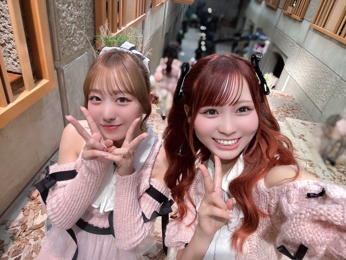 hana_oba's tweet photo. しょこ〜〜！☺️💛
お誕生日おめでとう〜〜🎂🎉🌟

いつもしょうこする
何気ない話が大好きなの！！
ほんまにいつも優しくしてくれて
ありがとうやで🤦🏻‍♀️💖笑

しょうこの姿を見て
わたしも頑張ろーと
いつも奮い立たせてます✊🏻💫

ニコニコな1年になりますよーに☺️🌟

#瀧脇笙古生誕祭2026 https://t.co/JskIsfQVU6