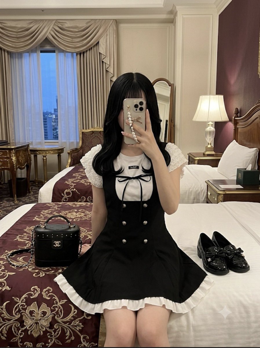 usg_unauna's tweet photo. “盛れる”を更新するジャンスカ🖤

フィット&amp;フレアで
スタイルアップ見えが叶う一枚。

7/9 19:00パルクローゼットで
予約スタートだよ♡pr
 https://t.co/3mddZDWw6V https://t.co/U0nXF62jnH