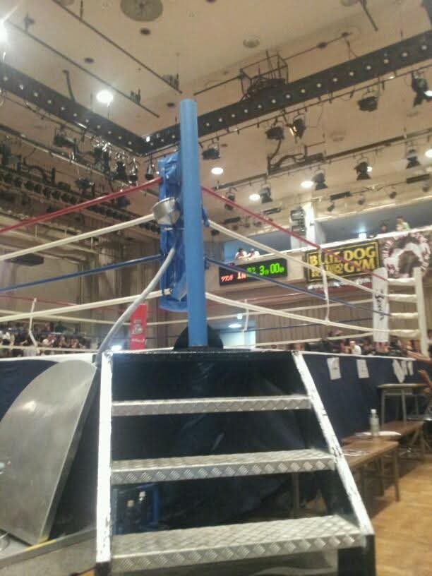 isintakao's tweet photo. 実は日本のトップ格闘家はとても謙虚で優しいのです。謙虚さや優しさがなければ、トレーナーやスポンサーに支えてもらえなくなると知っているからです。子供たちがそうした格闘技の選手と接することで「感謝」と「支えられる大切さ」を学べば、将来必ず大きなプラスになります。#川越市 https://t.co/EJvYn45L7F