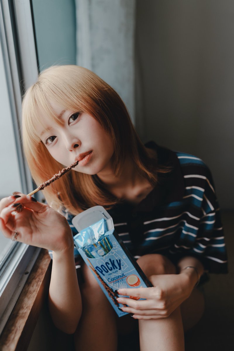 chiophoto's tweet photo. PCF (Pocky Coconut  Flavor)

model:夏芽さん @u_xxo2 

#ポートレート https://t.co/CVYuOFNNgY