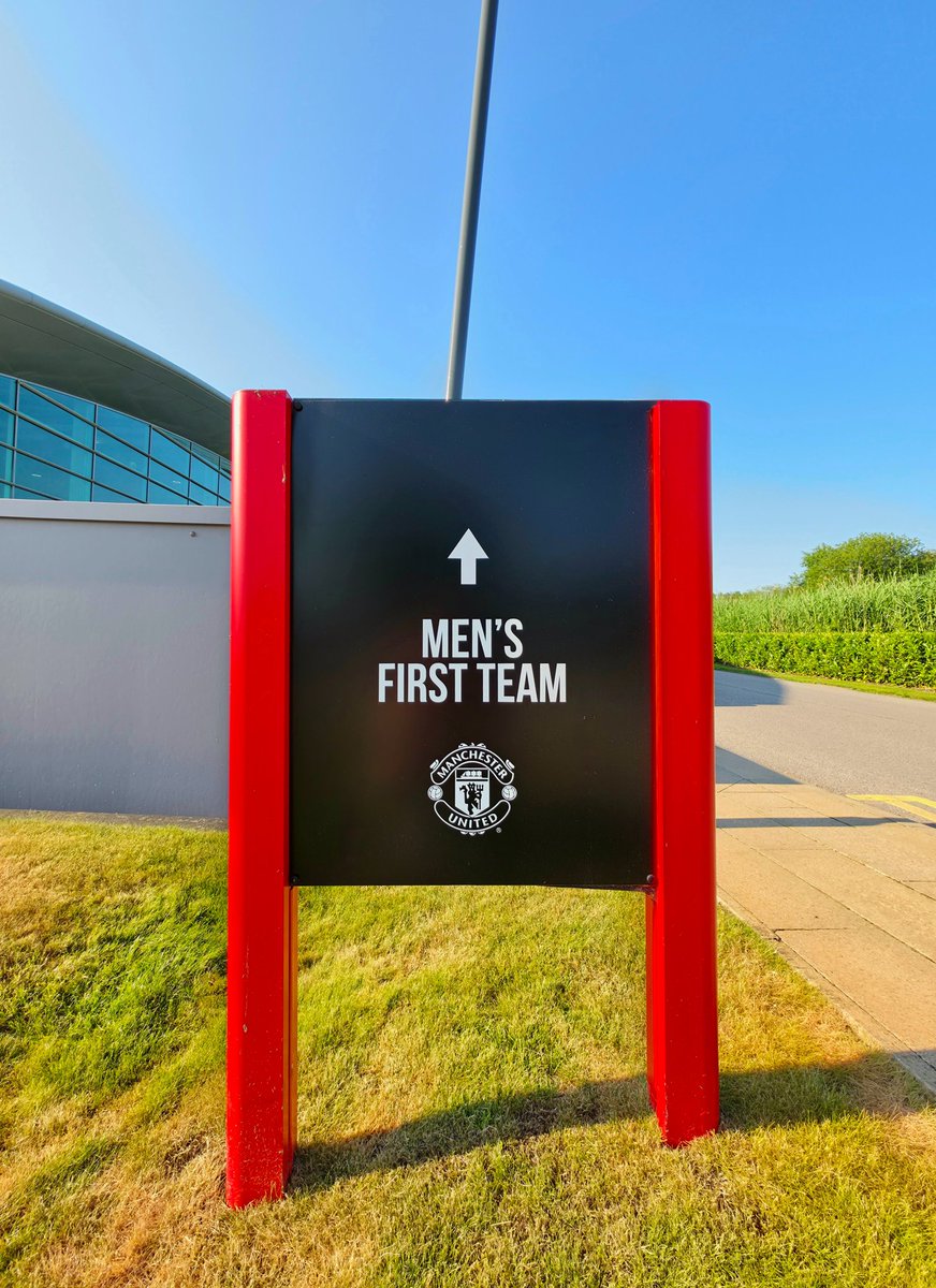 BloodRedUnited's tweet photo. Manchester United's pre-season starts today.
#LukeShaw, #HarryMaguire and #MasonMount were the first arrivals back at Carrington.
#MUFCTransfer #MUFC #TransferNews #TransferDaily https://t.co/VVlQZFJ3Og