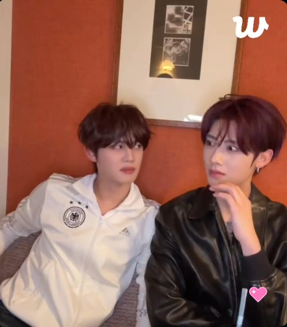 glamoricky's tweet photo. shimkongz whenever they hear something strange coming out of other members' mouth 😭😭 https://t.co/LvmbDHCth2