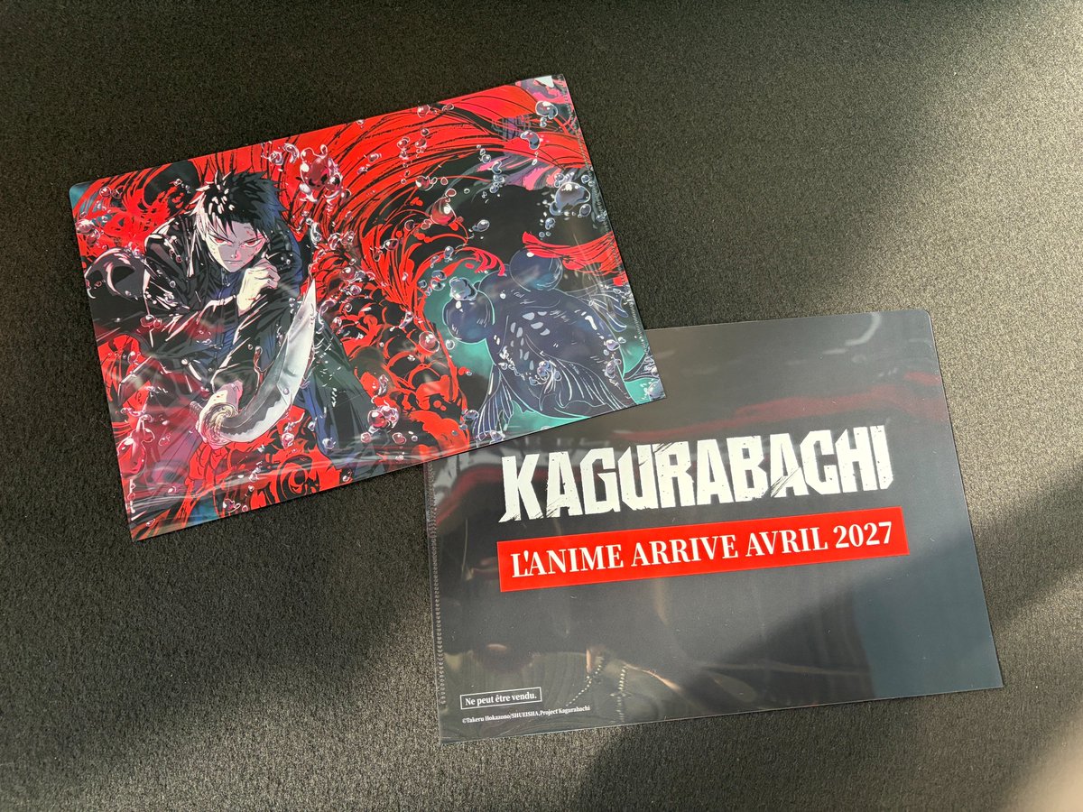 kb_anime_jp's tweet photo. ／
 #JapanExpo 2026展示情報！
＼

本日よりフランス・パリにて開催 Japan Expo 2026
原作フランス語版出版社KANAブースにて
『#カグラバチ 』の展示を実施中！

パネル来場者には限定ポストカードをプレゼント！
さらに、ブースでは限定クリアファイルがゲットできるステッカーラリーも実施！

※ノベルティは数量限定につき無くなり次第終了となります。

#カグラバチ 
#BachiAnime