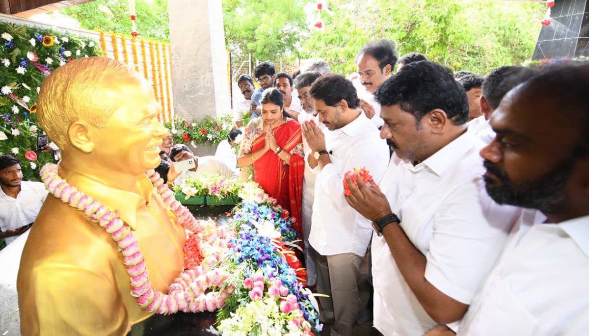 bnunkesh939's tweet photo. Johar YSR Garu https://t.co/M3ceLlJwk6