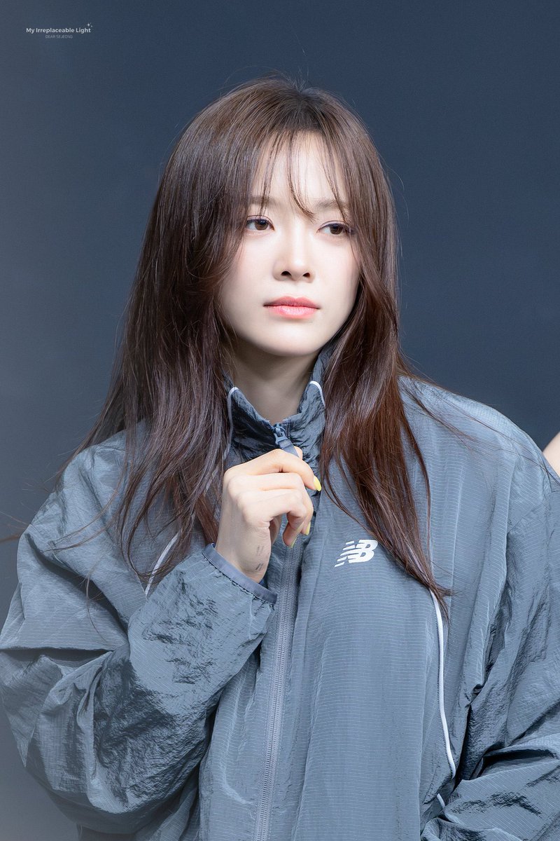 _nd2nd's tweet photo. 찰떡같이 날티 잘 받아먹는 사람 https://t.co/WLc2e4nYck