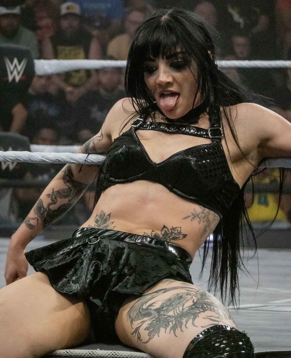 WWEWrestPro's tweet photo. Tatum Paxley 🖤🖤🖤🖤 https://t.co/cFTj0oHYTL