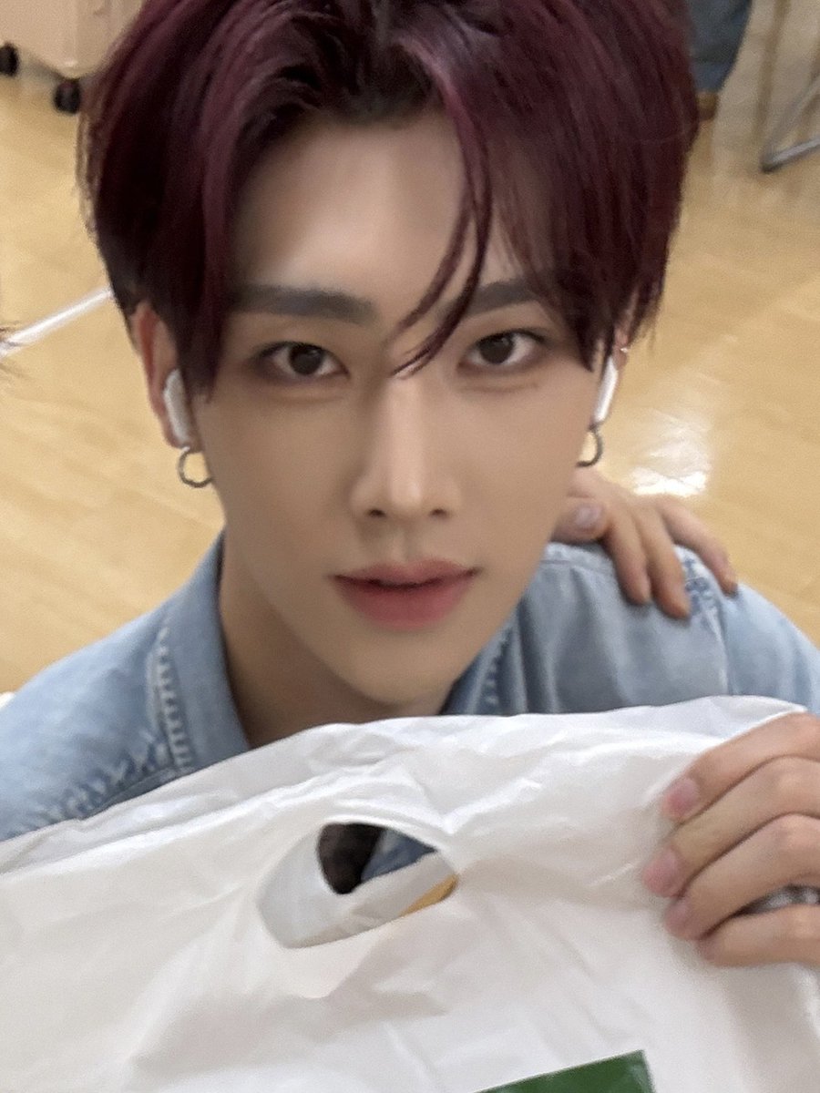 dalxhu's tweet photo. 헐 너무 착하게생겻어 ㅠㅠ https://t.co/AKq4EZYuct