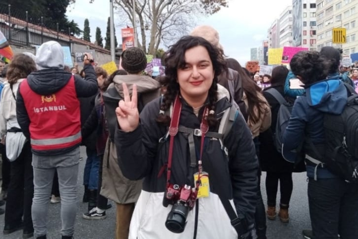 kepenekevrimm's tweet photo. Elif Bayburt, 3 Şubat'tan bu yana tutuklu. Gazeteci. https://t.co/FxLPtkFVXI