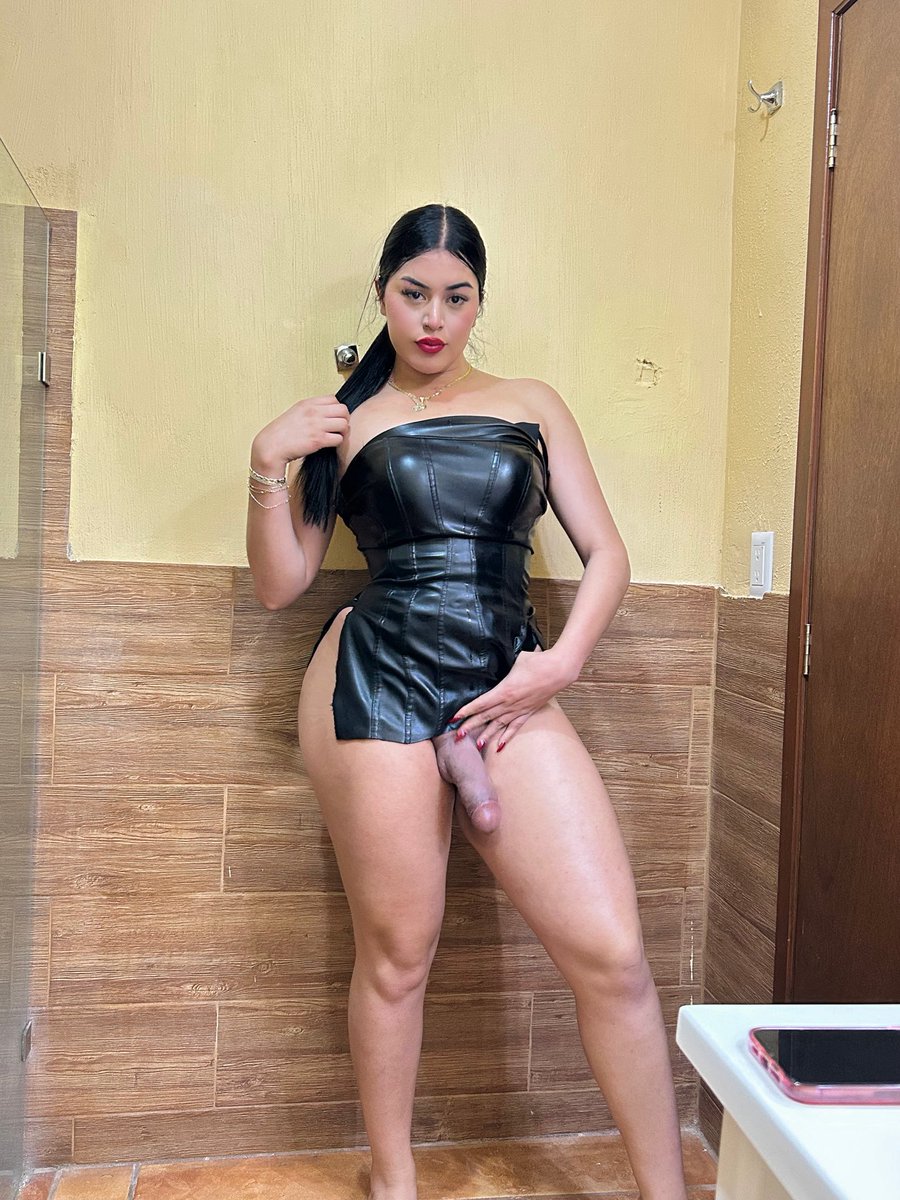 sant42835's tweet photo. Esta chica trans 🏳️‍⚧️ queire montarse en tu verga 🍆💦💦💦 me dejas !!? 

Para ver más 

https://t.co/0pHyysTXRx https://t.co/B5mTAO8mnw
