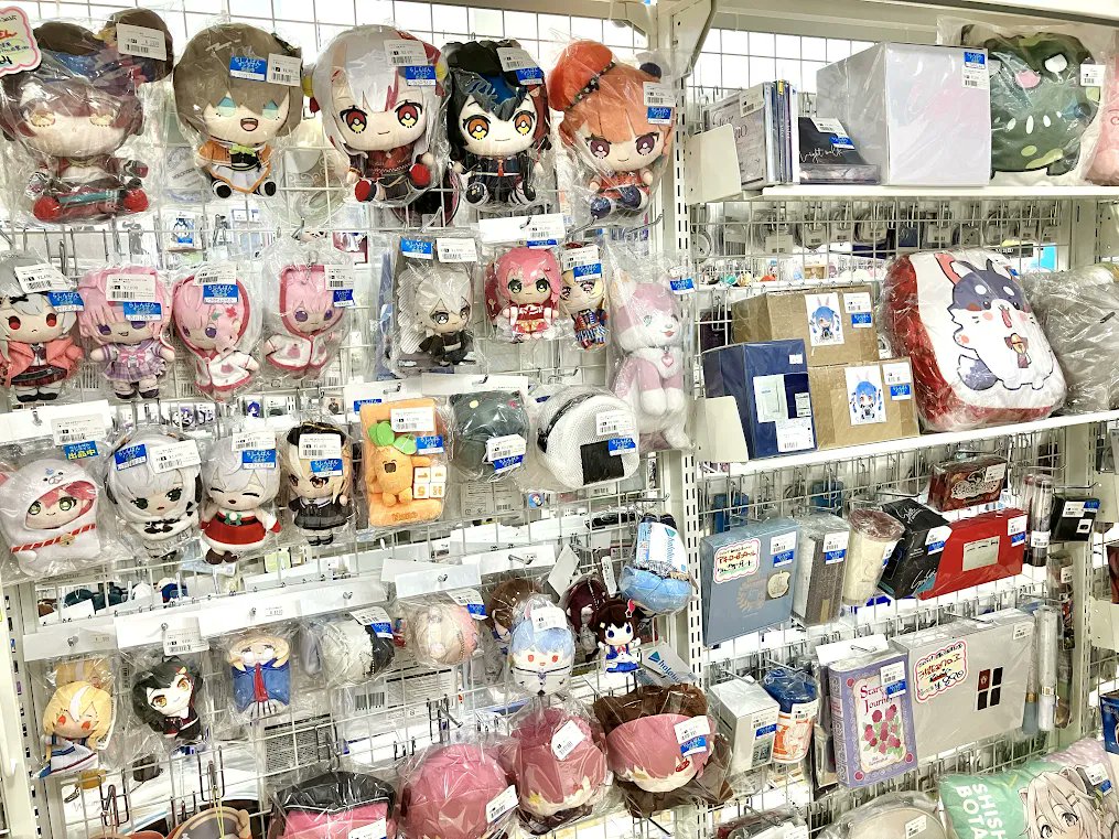 lashin_isesaki's tweet photo. 【らしんばんスマーク伊勢崎店/コーナー情報】

🩵#ホロライブ コーナー展開中‼️🩵

たくさんのホロメンのグッズ
種類豊富にご用意してお待ちしております🥰

🔽オンライン出品中の商品はこちら🔽
https://t.co/A7ZMGW1VVd

#スマーク伊勢崎 3階 #らしんばん へ 
ぜひお立ち寄りくださいませ😌✨ https://t.co/igJBIzLLby