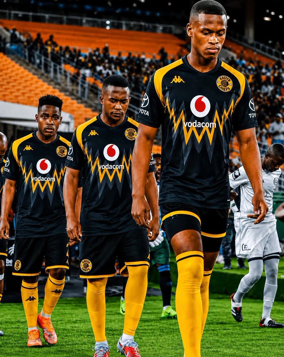 Mrskillmonger1's tweet photo. Kaapa doesn’t take us serious 😓😏I can design a better jersey with AI 😏😏😏 https://t.co/KO9777qQl4