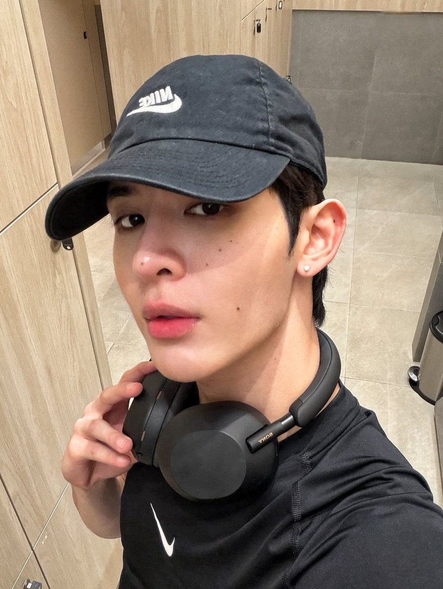 jal_jsy's tweet photo. Day 9: Bias Barefaced 🤩

#JamesSu30DayChallenge
#JamesSu #JSY https://t.co/hSQSzTmqhS