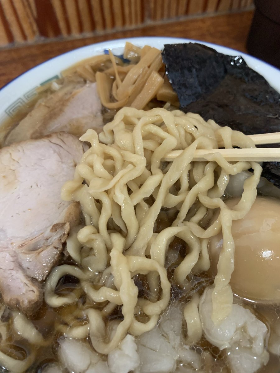 lard8888's tweet photo. 酒田市にキターーーーー！！！！
・ケンちゃんラーメン 本店　中華そば身入り小盛り全部普通+味玉
満足満足満足満足満足うまかった！
・川柳食堂　ワンタンメン
せっかくなので老舗にしようと雲呑の皮がくそうまかった！スープもうまかった！

ラーメン食って温泉入ってラーメン食って帰るそれだけ https://t.co/4VCVaECnfQ