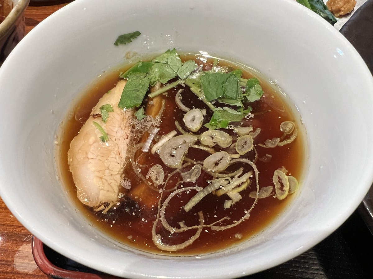 pkjA3eweBCUg92N's tweet photo. 食煅もみじ
埼玉県久喜市

特製つけそば
肉飯

昨日は沢山のお祝いのリプライありがとうございました👶🥰
帰りに食べた大好きなもみじさんのつけそばは只でさえ美味いのに5割り増しで美味しく感じました🍁🍜🥰

店主さん、スタッフの皆さん
いつも美味しいランチをありがとうございます🍜🙏😋 https://t.co/TeCsA00L0x