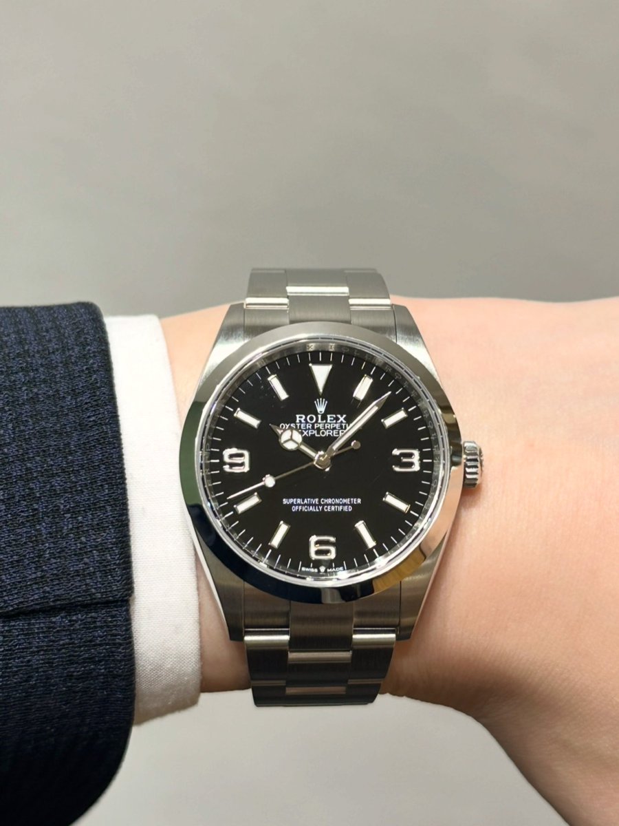909sapporo's tweet photo. 「クォーク札幌店在庫情報！」

中古
エクスプローラーⅠ
Ref.124270
ブラック
商品番号: 273820

https://t.co/R9Y2Dxx2oD

#ロレックス #ROLEX #エクスプローラー1
#REF124270 #クォーク https://t.co/OSbv3jbdMD